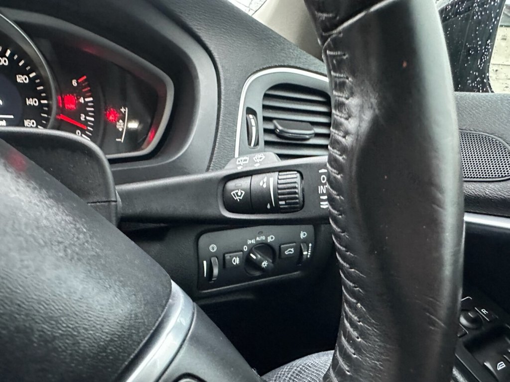 Used Volvo V40 Cross Country 2015 for sale - 76999125: Photo 43