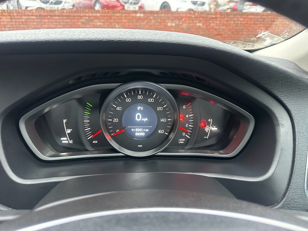 Used Volvo V40 Cross Country 2015 for sale - 76999125: Photo 9