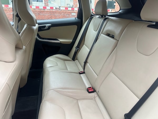 Used Volvo XC60 2016 for sale - 76291951: Photo 6