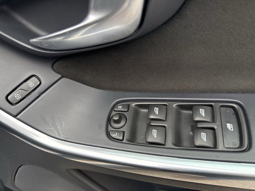 Used Volvo XC60 2016 for sale - 76313036: Photo 37