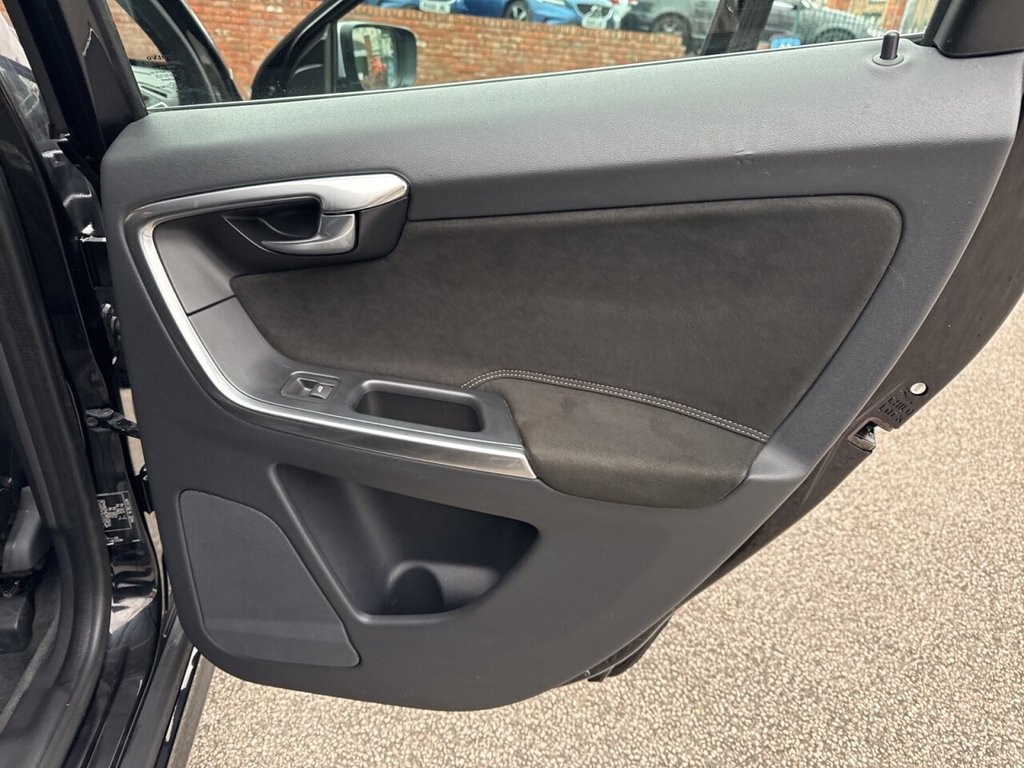 Used Volvo XC60 2016 for sale - 76313036: Photo 39