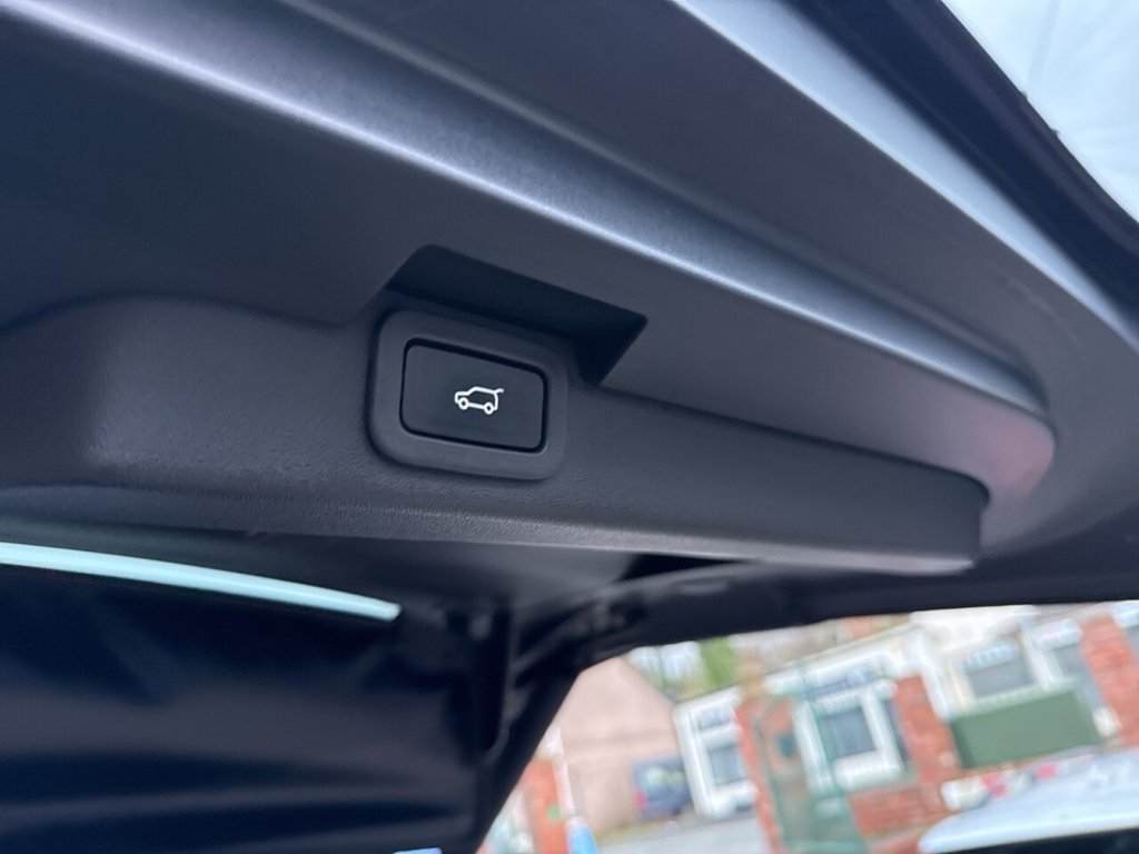 Used Land Rover Discovery 2019 for sale - 77302468: Photo 26