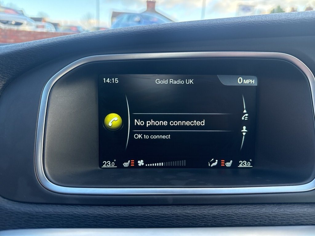 Used Volvo V40 2015 for sale - 76698895: Photo 12