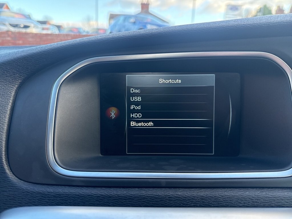 Used Volvo V40 2015 for sale - 76698895: Photo 14