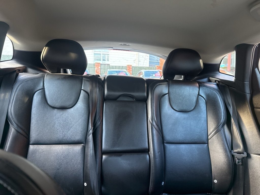 Used Volvo V40 2015 for sale - 76698895: Photo 20