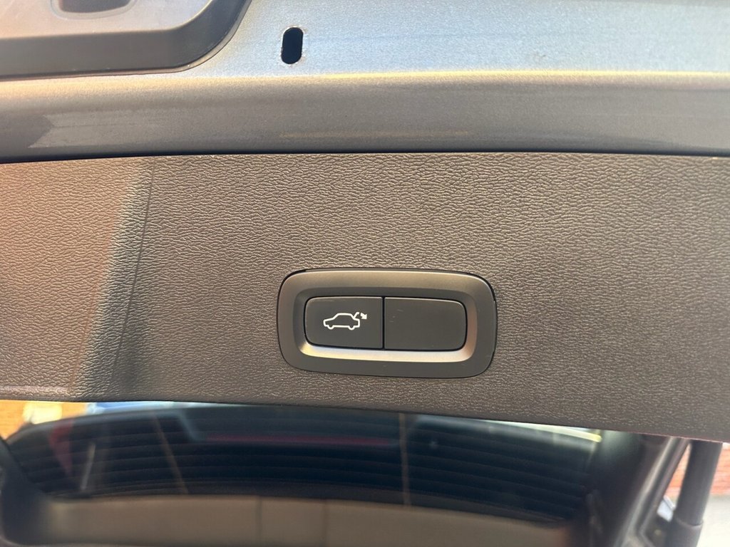 Used Volvo XC40 2018 for sale - 76883623: Photo 35