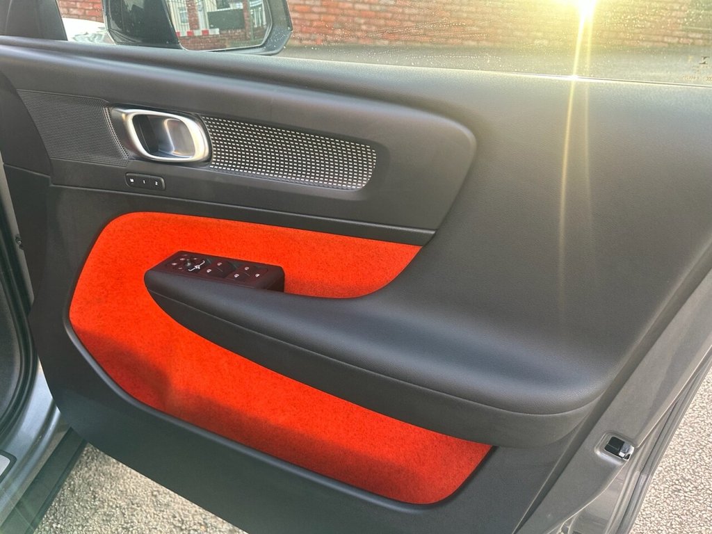 Used Volvo XC40 2018 for sale - 76883623: Photo 39