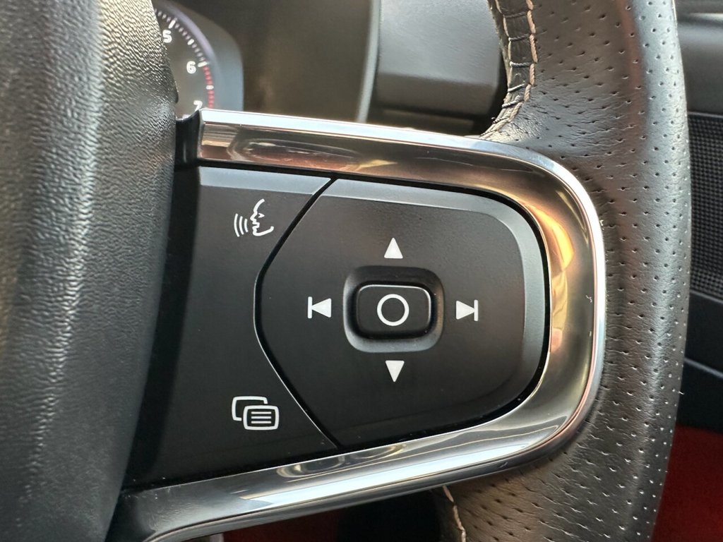 Used Volvo XC40 2018 for sale - 76883623: Photo 44