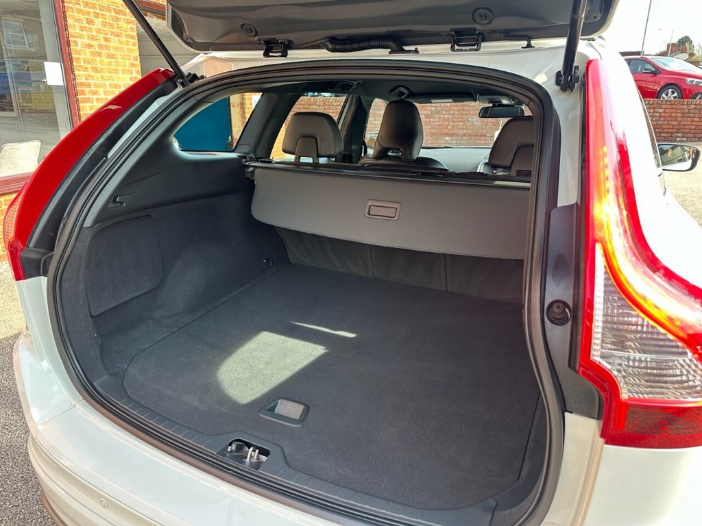 Used Volvo XC60 2017 for sale - 77959752: Photo 32