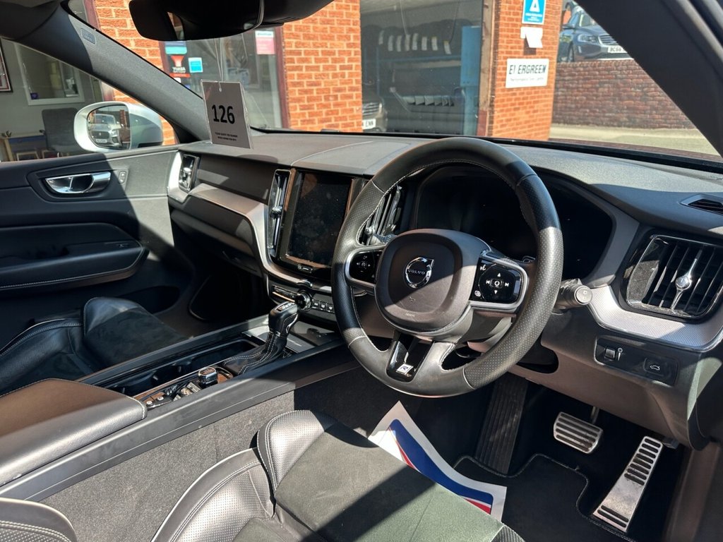 Used Volvo XC60 2018 for sale - 77307310: Photo 15