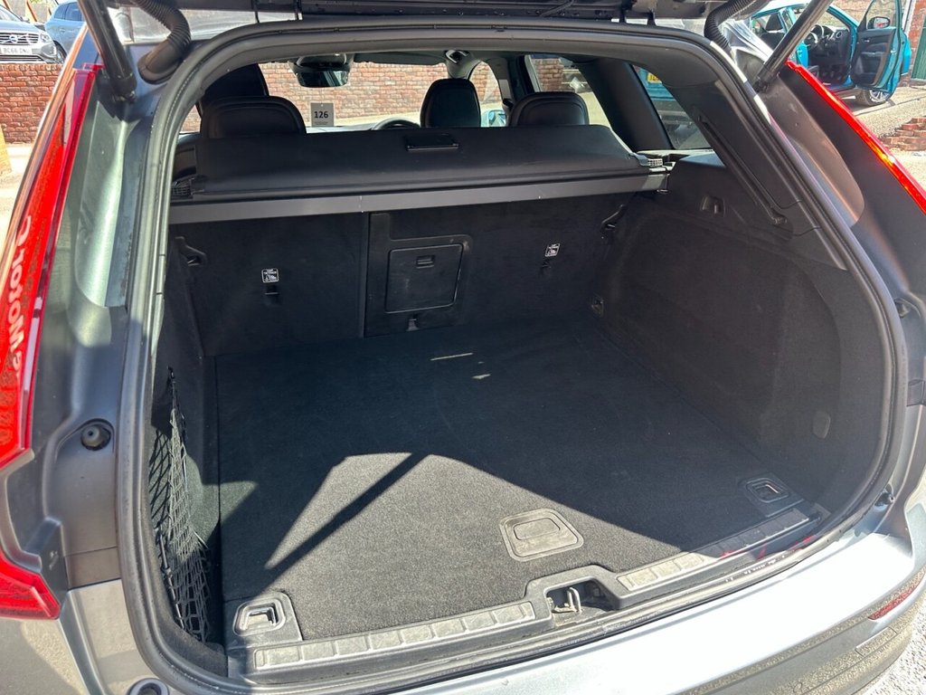 Used Volvo XC60 2018 for sale - 77307310: Photo 28