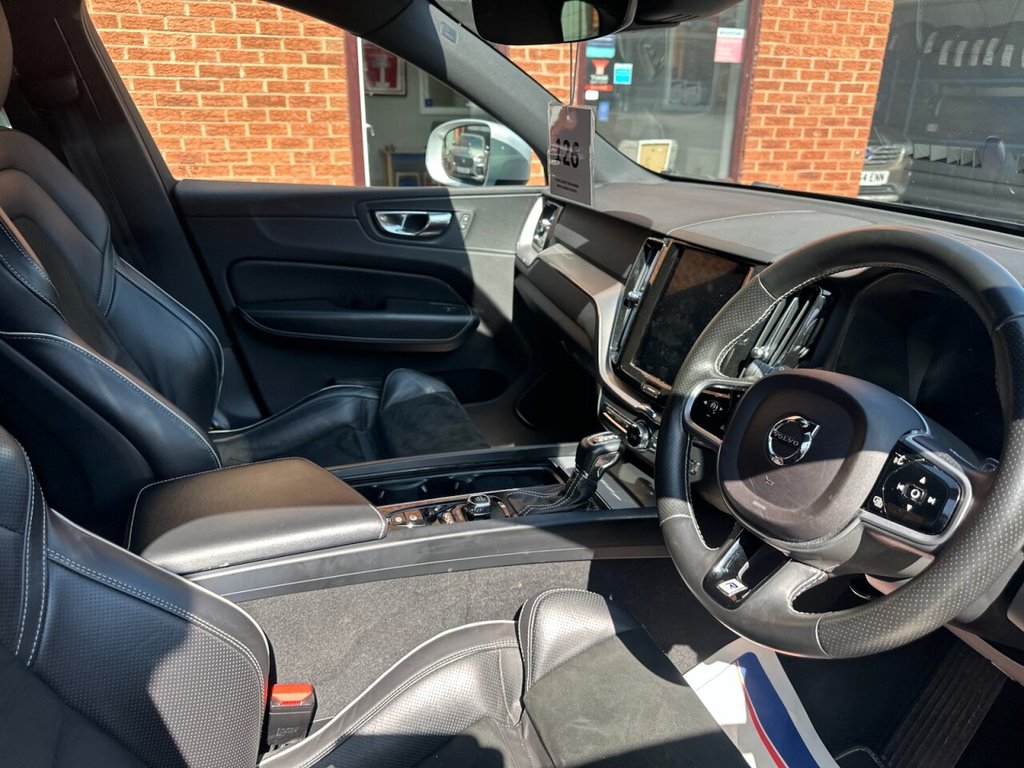 Used Volvo XC60 2018 for sale - 77307310: Photo 5