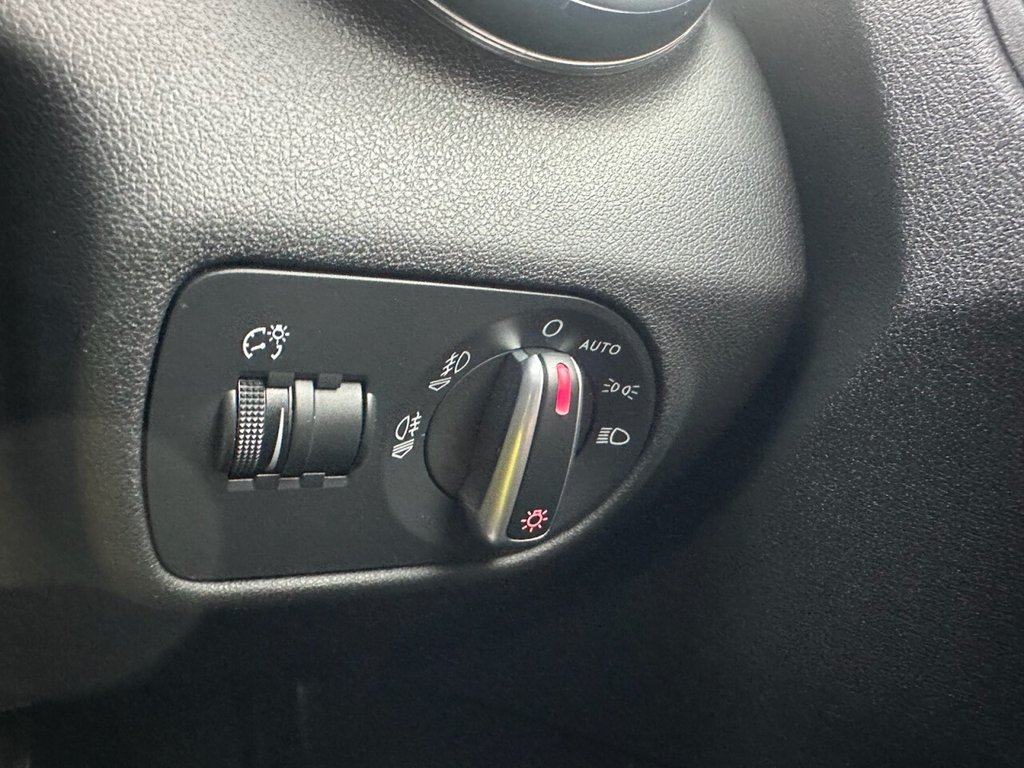 Used Audi A1 2015 for sale - 76821210: Photo 32