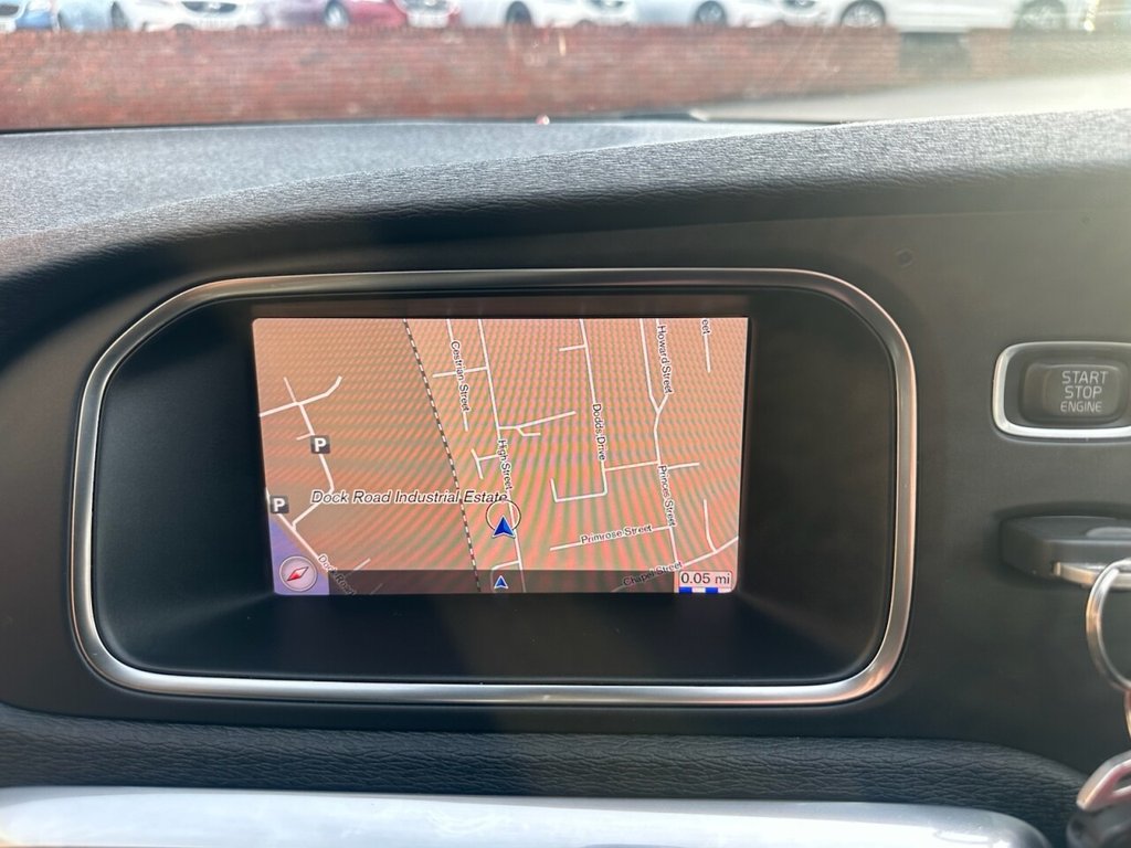 Used Volvo V40 2017 for sale - 76914746: Photo 11