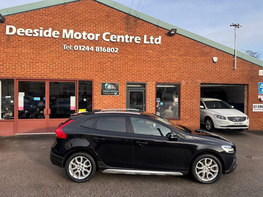 Used Volvo V40 2017 for sale - 76914746: Photo 3