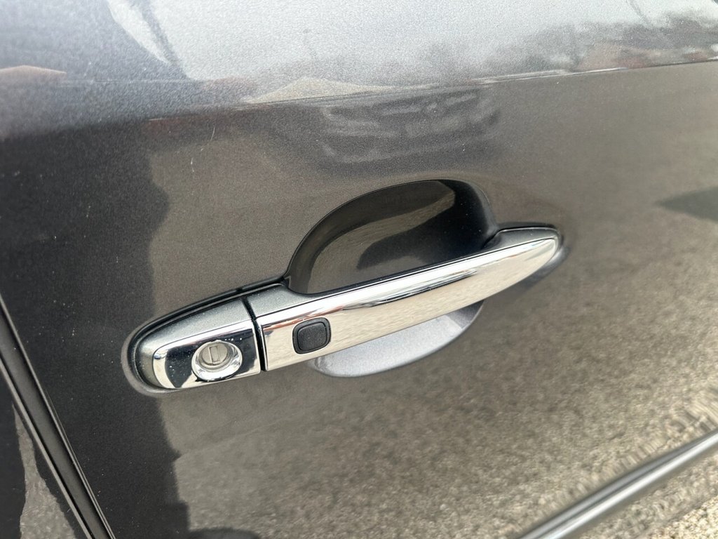 Used Toyota Vellfire 2025 for sale - 76883222: Photo 41