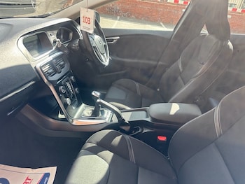 Used Volvo V40 2018 for sale - 75630492: Photo
