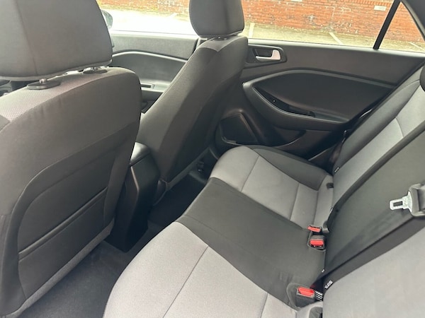 Used Hyundai i20 2018 for sale - 75047320: Photo 16
