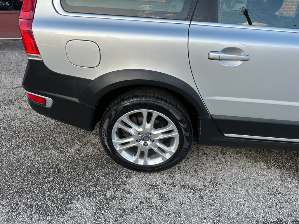 Used Volvo XC70 2014 for sale - 78017173: Photo 13