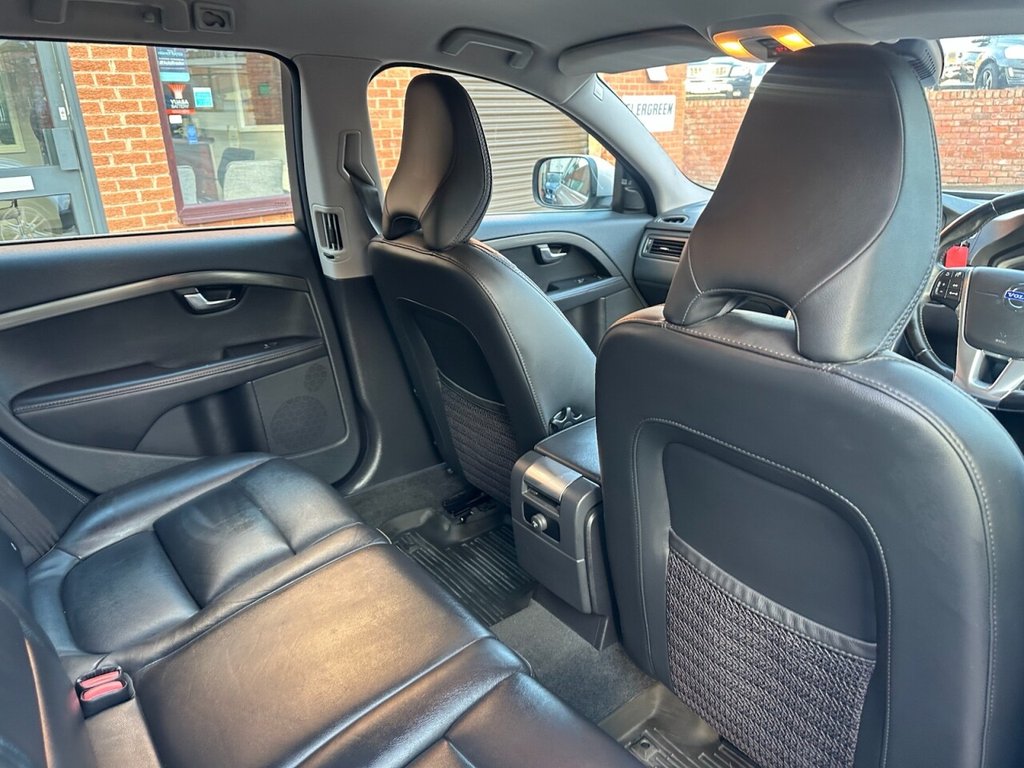 Used Volvo XC70 2014 for sale - 78017173: Photo 17