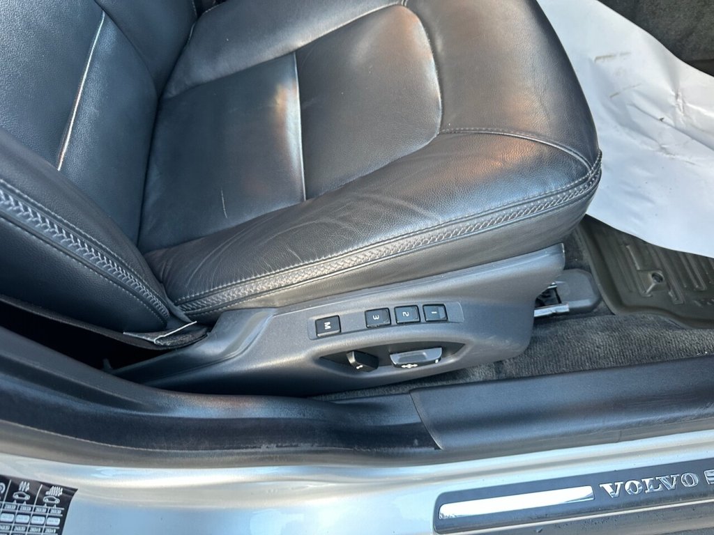 Used Volvo XC70 2014 for sale - 78017173: Photo 22