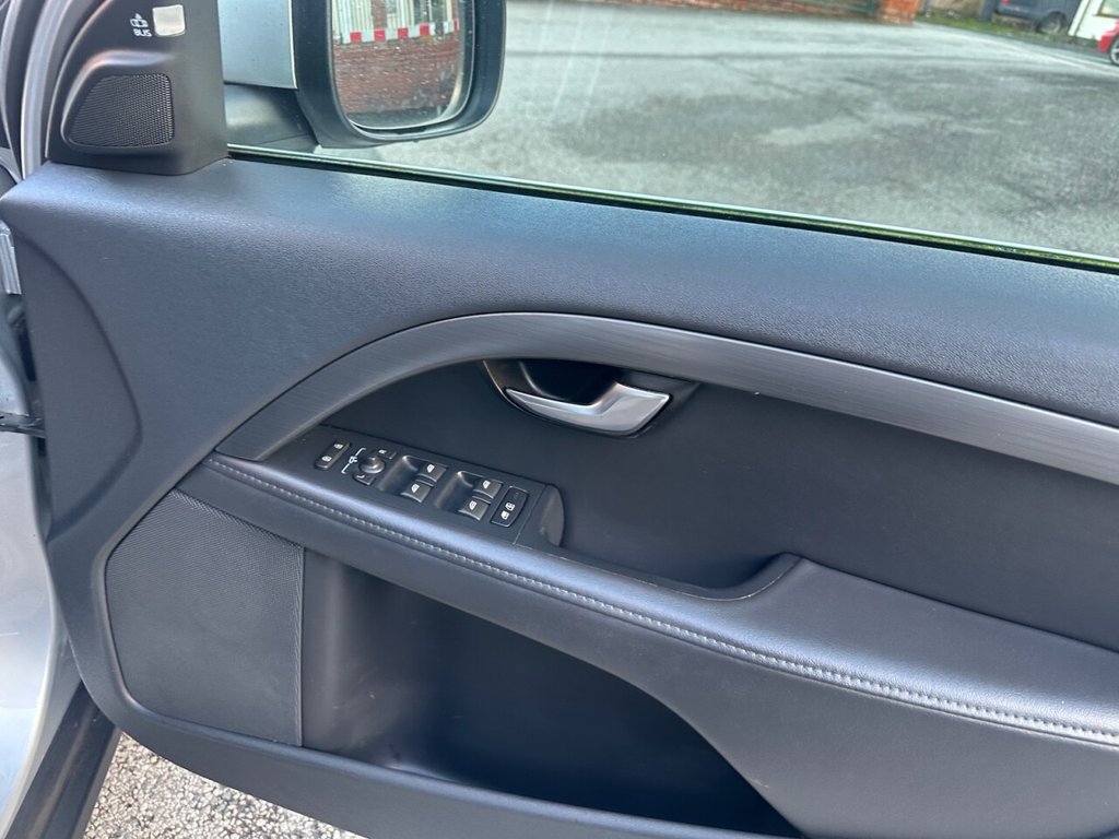 Used Volvo XC70 2014 for sale - 78017173: Photo 25