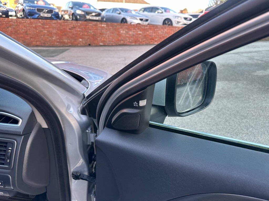 Used Volvo XC70 2014 for sale - 78017173: Photo 27