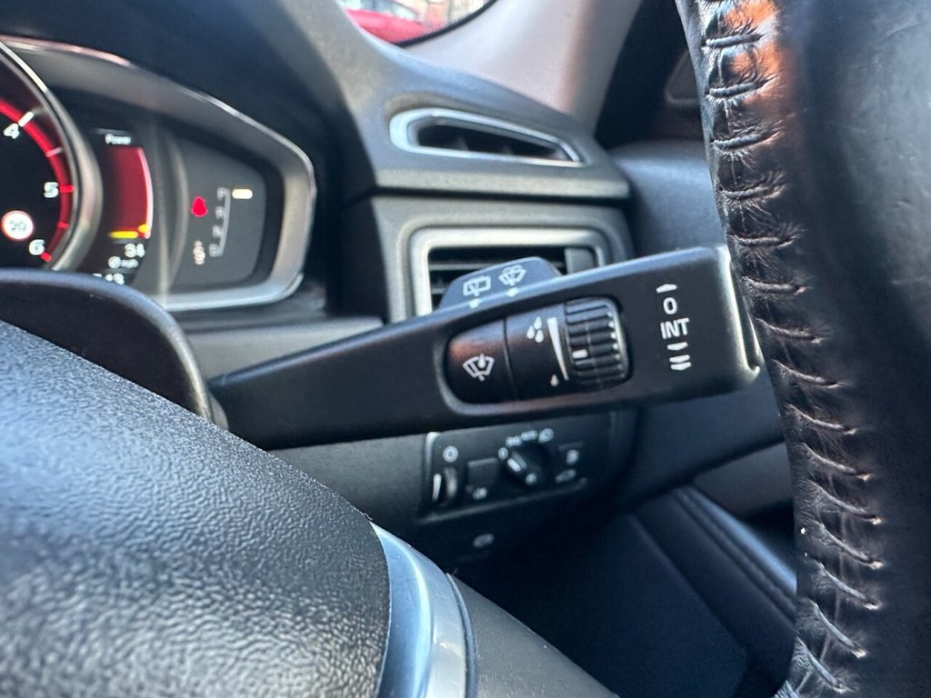 Used Volvo XC70 2014 for sale - 78017173: Photo 30