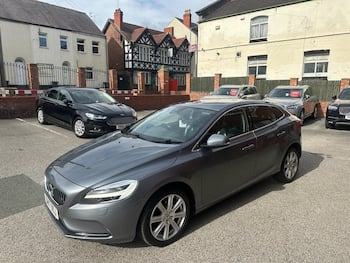 Used Volvo V40 2017 for sale - 79777787: Photo