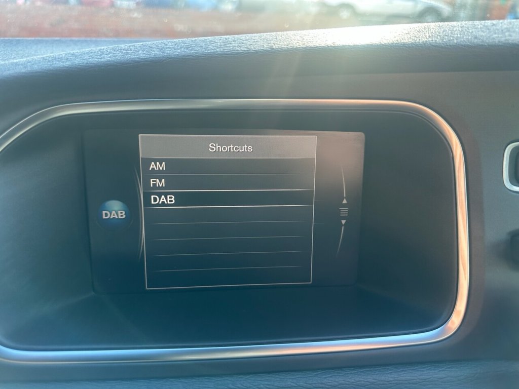 Used Volvo V40 2018 for sale - 76356500: Photo 16