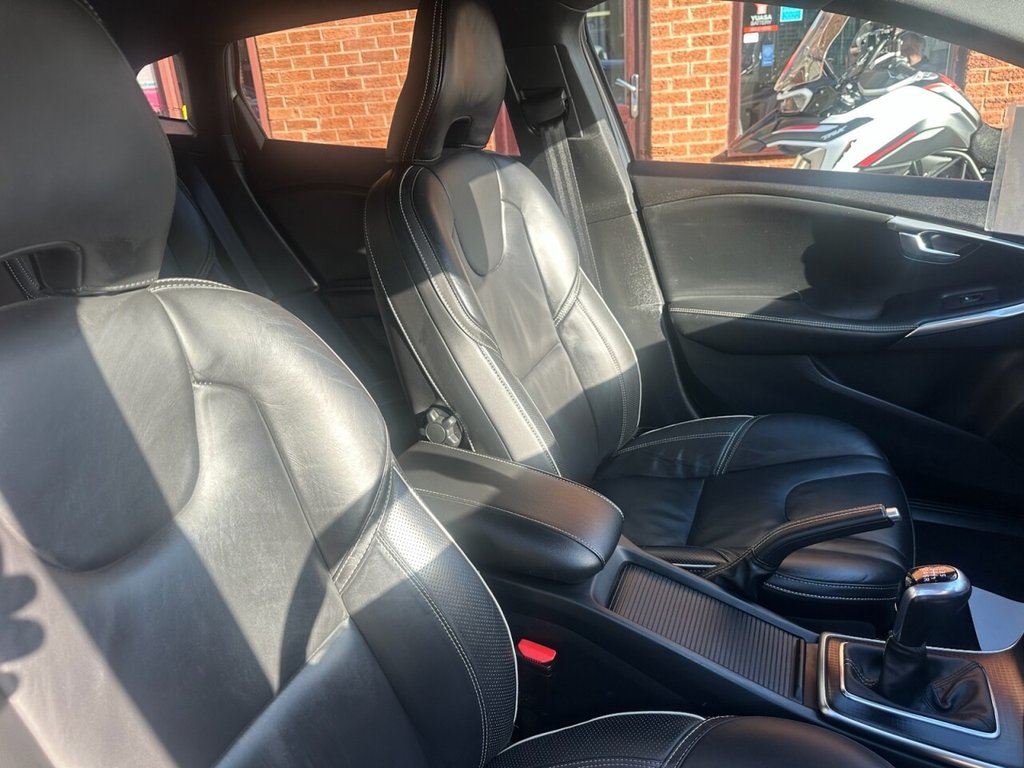 Used Volvo V40 2018 for sale - 76356500: Photo 21