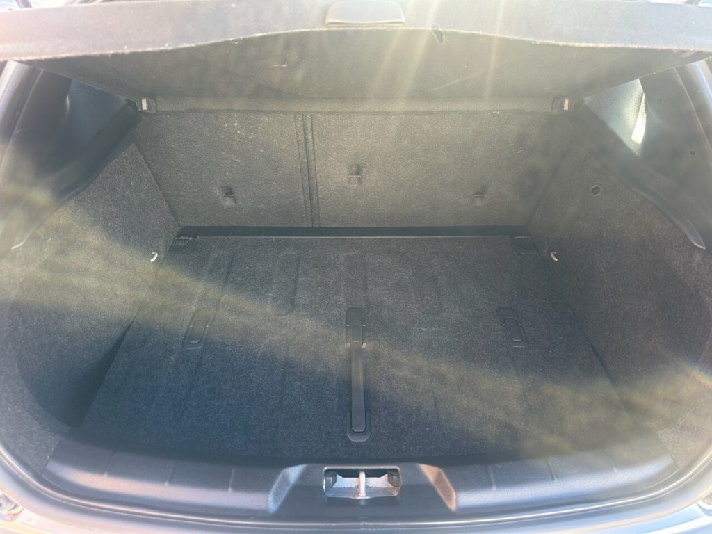 Used Volvo V40 2018 for sale - 76356500: Photo 28