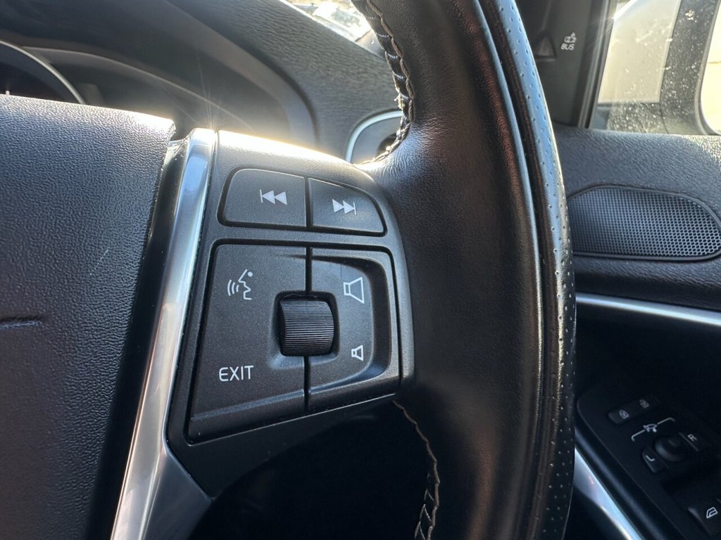 Used Volvo V40 2018 for sale - 76356500: Photo 42