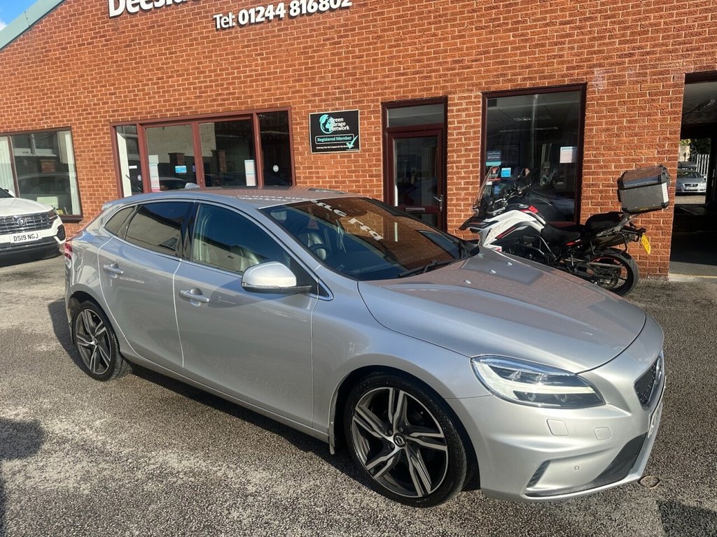 Used Volvo V40 2018 for sale - 76356500: Photo 47