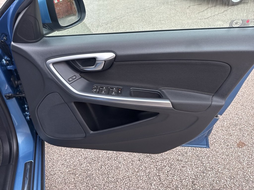 Used Volvo V60 2014 for sale - 77327694: Photo 37