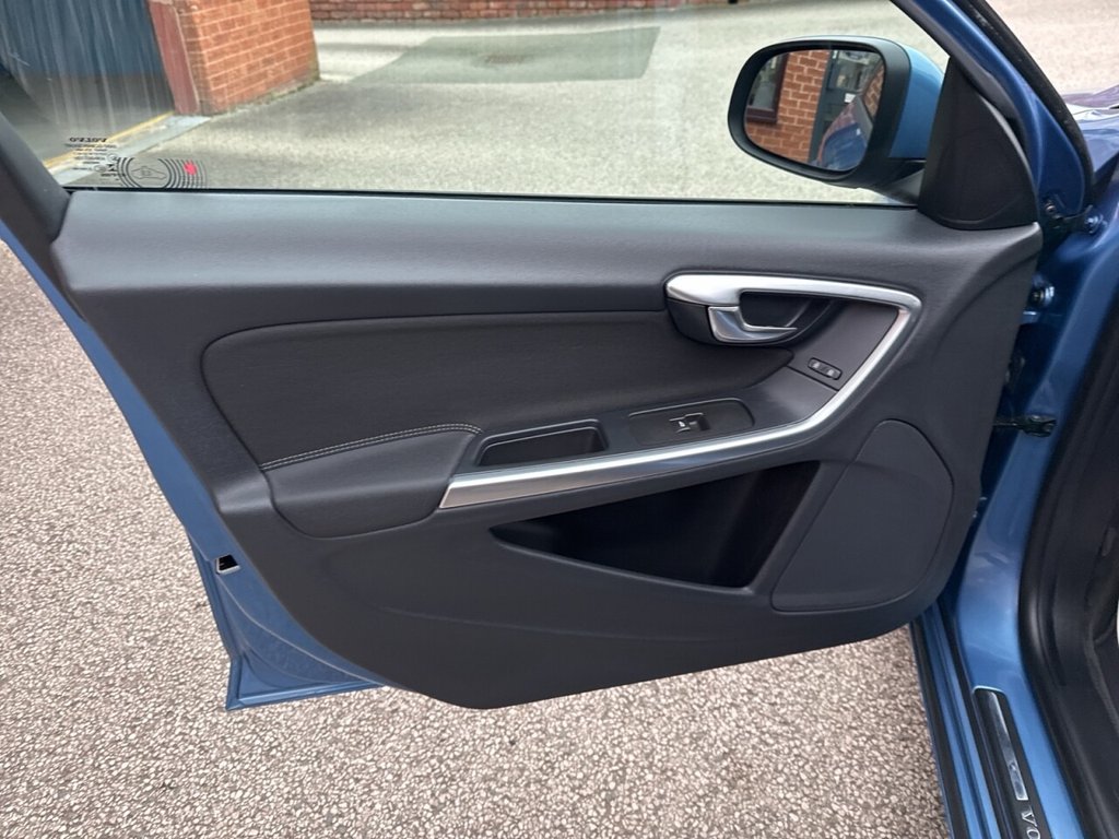 Used Volvo V60 2014 for sale - 77327694: Photo 39