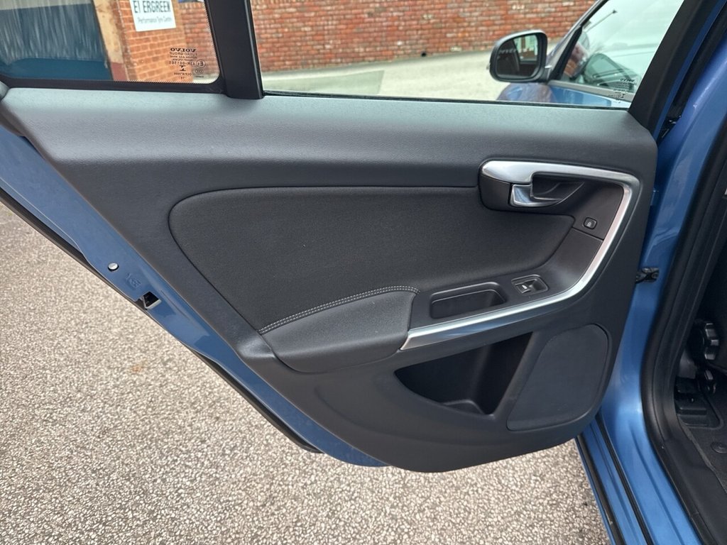 Used Volvo V60 2014 for sale - 77327694: Photo 40