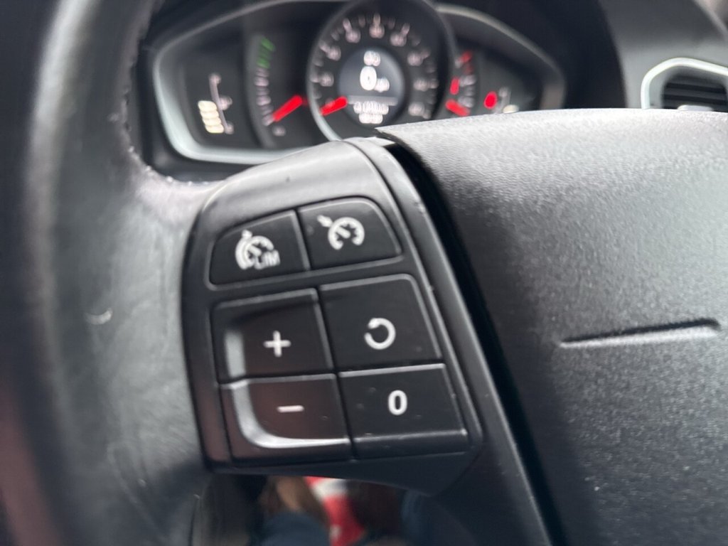 Used Volvo V60 2014 for sale - 77327694: Photo 45