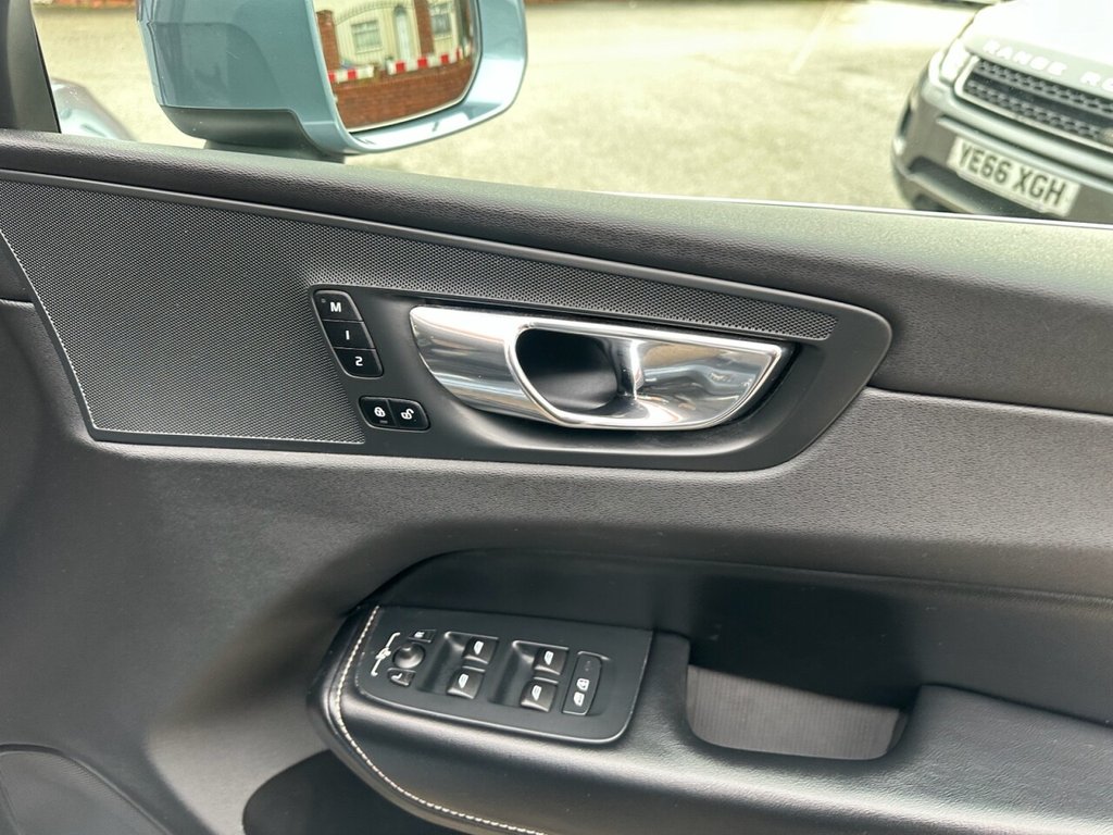 Used Volvo XC60 2018 for sale - 77200583: Photo 41