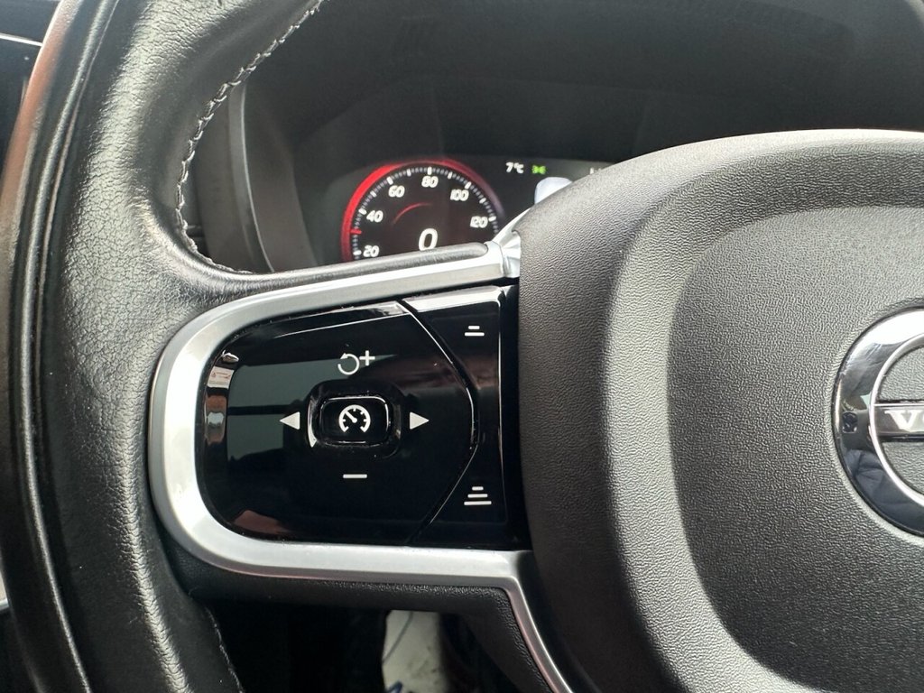 Used Volvo XC60 2018 for sale - 77200583: Photo 46