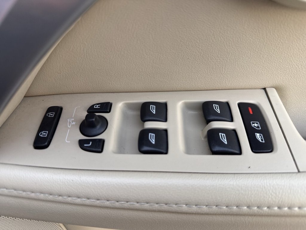 Used Volvo V70 2011 for sale - 78206563: Photo 37