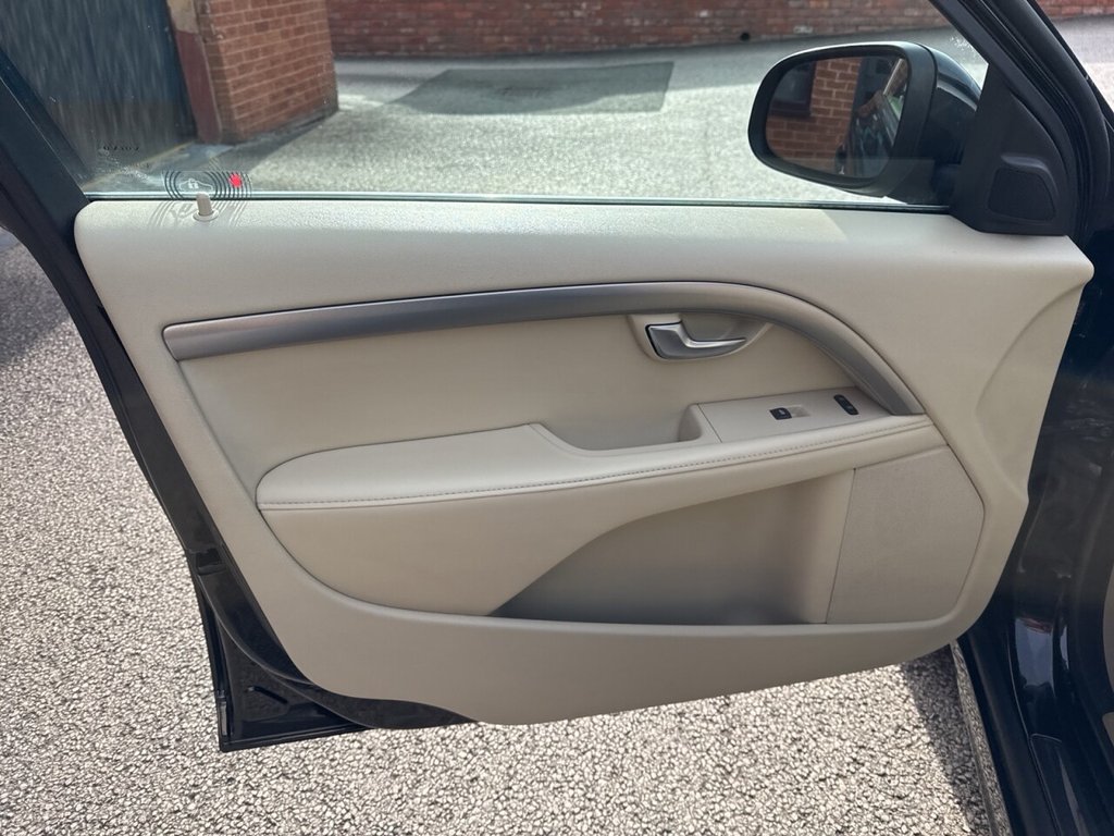 Used Volvo V70 2011 for sale - 78206563: Photo 40