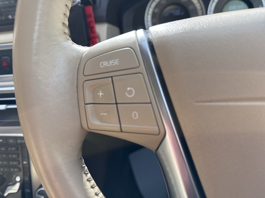 Used Volvo V70 2011 for sale - 78206563: Photo 43