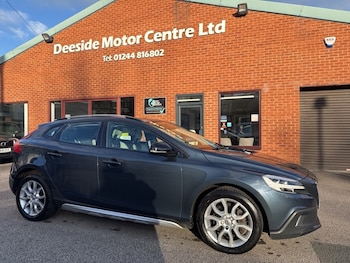 Used Volvo V40 Cross Country 2016 for sale - 77048748: Photo