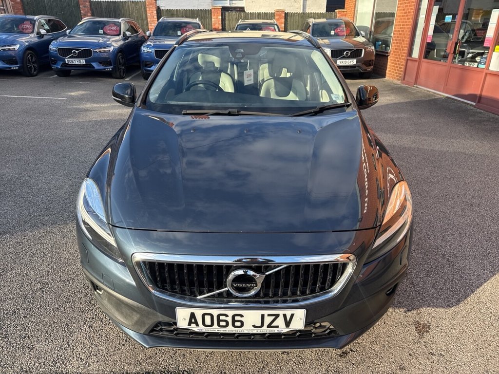 Used Volvo V40 2016 for sale - 77048748: Photo 3