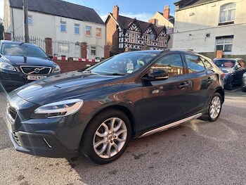 Used Volvo V40 Cross Country 2016 for sale - 77048748: Photo