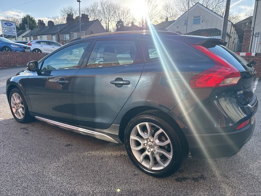 Used Volvo V40 2016 for sale - 77048748: Photo 7