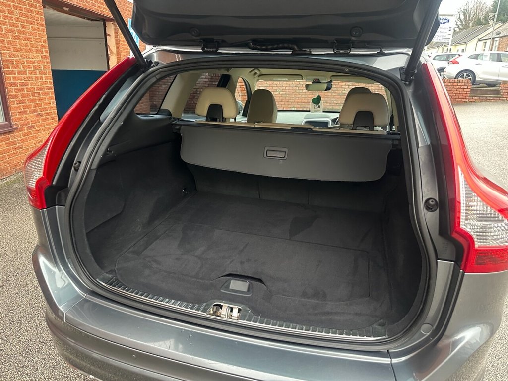 Used Volvo XC60 2016 for sale - 76999123: Photo 32