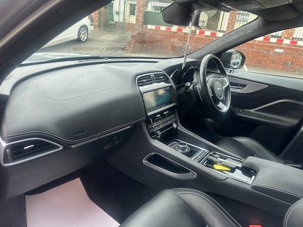 Used Jaguar F-Pace 2019 for sale - 75716726: Photo 18