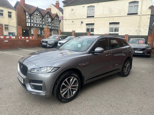 Used Jaguar F-Pace 2019 for sale - 75716726: Photo 2